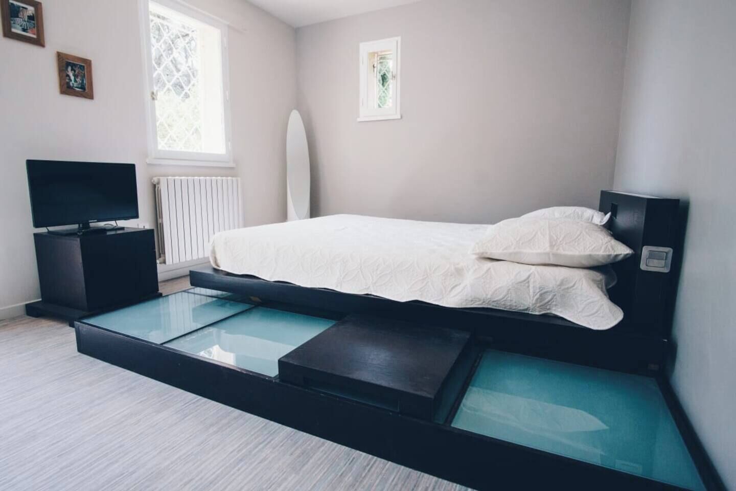 5 slaapkamers, een strijkplank/strijkijzer, wifi, beddengoed