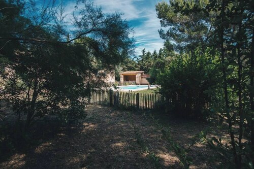 Pleasant, quiet house with private pool on the hill of St Antoine