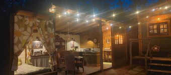 Grisette's home, its Norwegian bath, its brazier and its animals