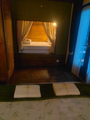 2 bedrooms, bed sheets