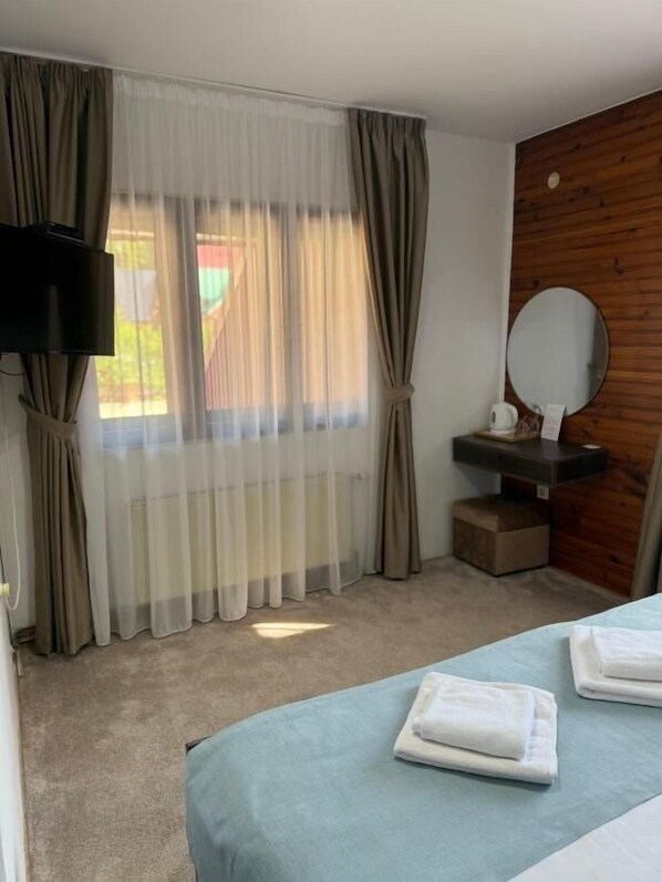 Camera con letto matrimoniale o 2 letti singoli | Wi-Fi gratuito