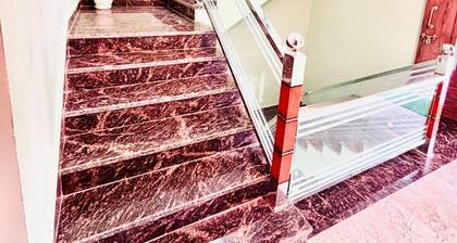 HOTEL BHAGWATI PALACE