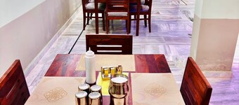 HOTEL BHAGWATI PALACE