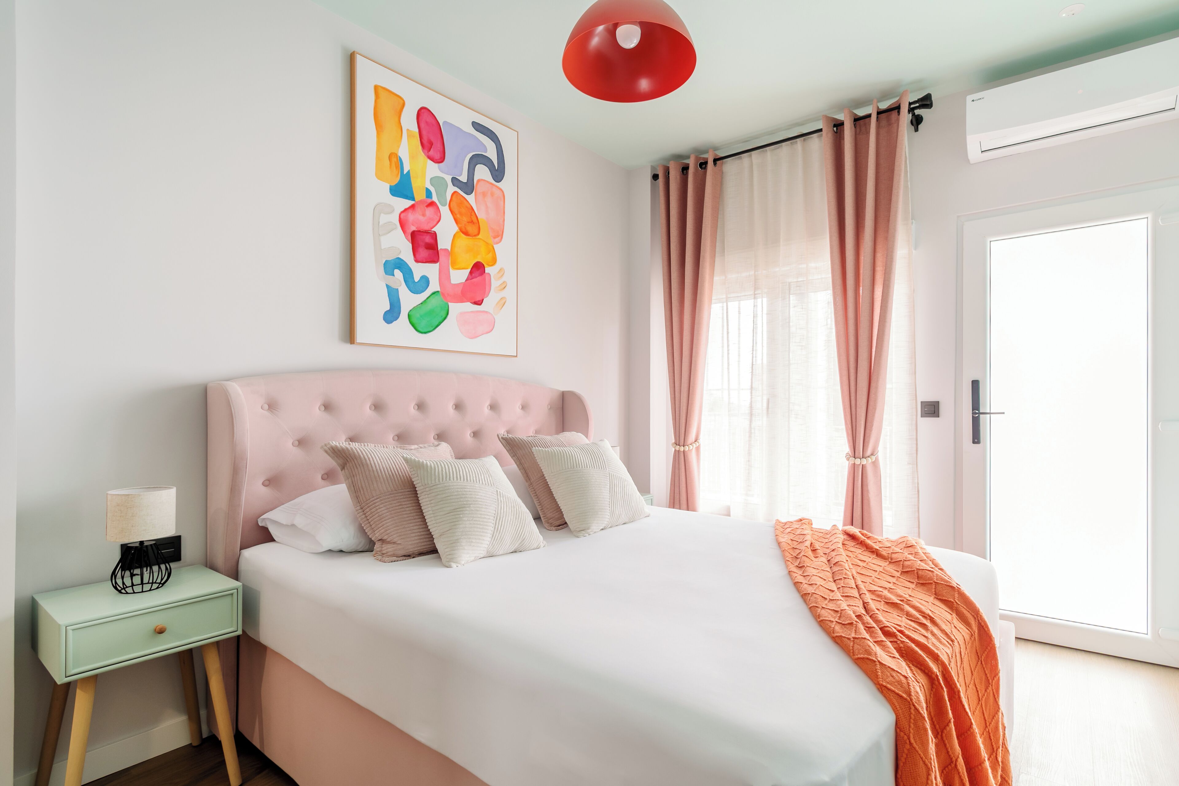 Free minibar items, in-room safe, laptop workspace, blackout drapes