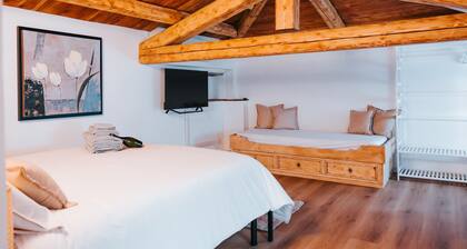 Holiday Home 'Rustica E Luminosa' with Wi-Fi and Air Conditioning