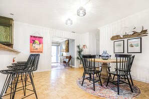 Dining - Fresh & Fun Island Escape w/Pool & Game Room (Savannah)