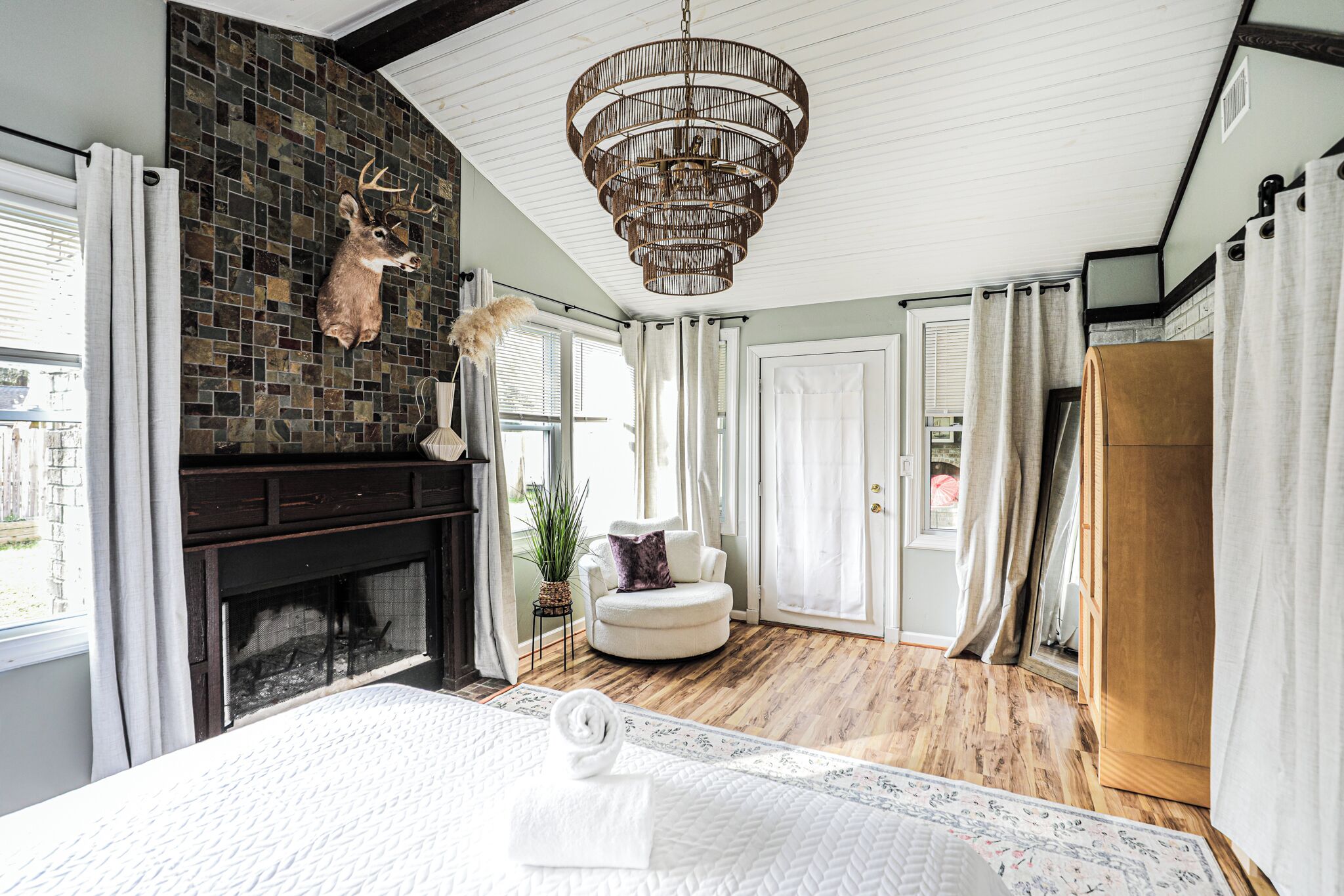 4 quartos, ferros/tábuas de passar roupa, Wi-Fi de cortesia