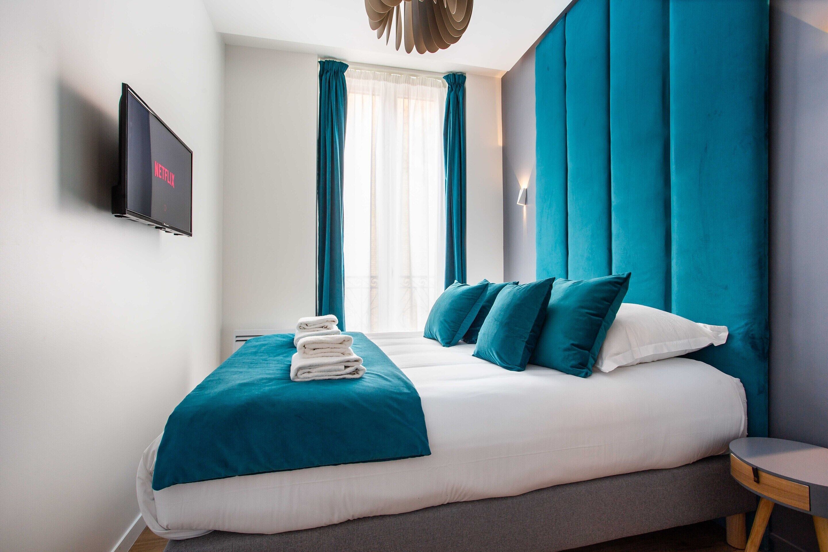 Apartemen | 2 kamar tidur, ruang kerja ramah laptop, dan setrika/meja setrika