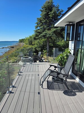 Terrace/patio - Welcoming 2-bedroom house with AC in charming Tremont (Tremont)