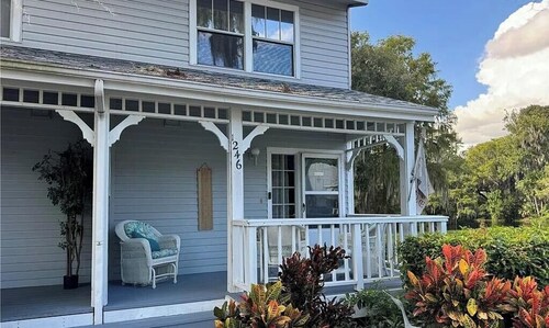 Waterfront condo, community pool overlooking the canal leading to Henderson Lake