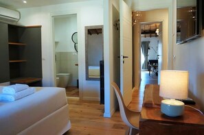 4 bedrooms, in-room safe, iron/ironing board, free WiFi - The Roman Way Opera (ROMA)