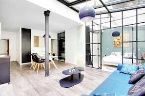 Apartment | Interior - Elegant Apartment -2br/4p - Sacre-coeur (Paris)