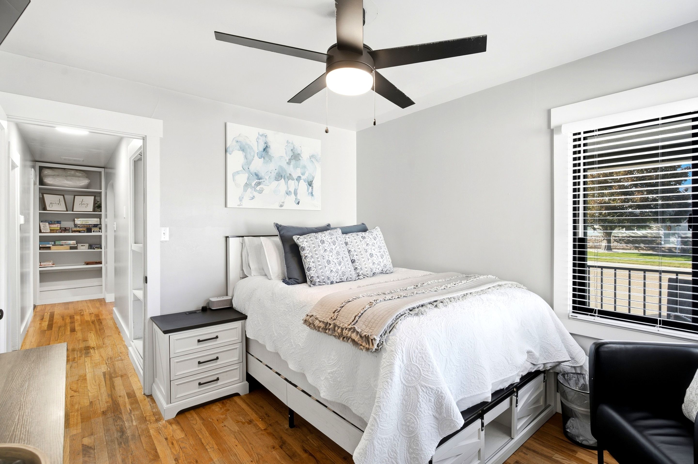 Guest Bedroom - 1st level