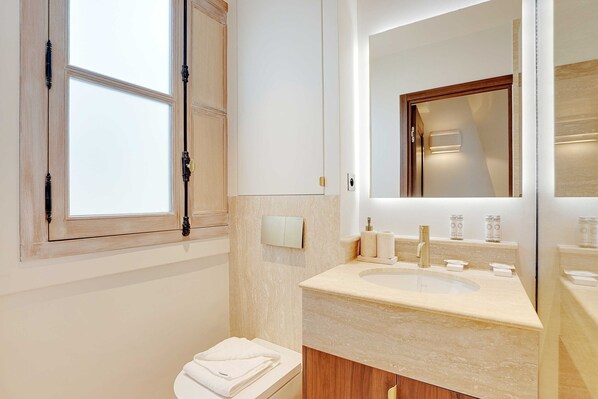 Appartamento | Bagno | Asciugacapelli, asciugamani, shampoo