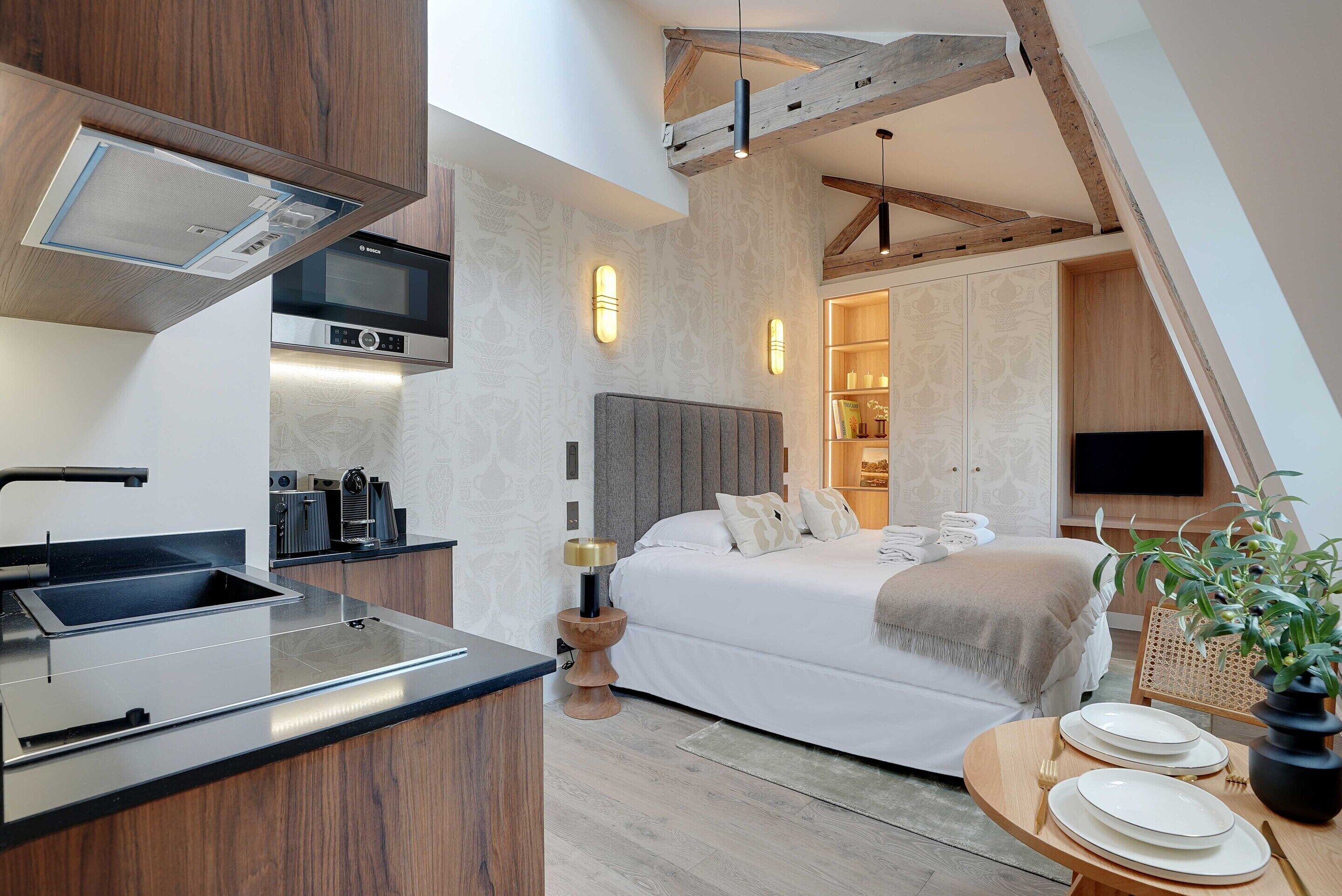 Apartment | 1 bedroom, laptop workspace, iron/ironing board, bed sheets