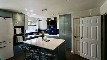 Fridge, microwave, oven, dishwasher