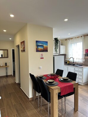 Dining - Unforgettable Madeira Stay! Near Levada Hikes! Ocean & Mountain Views! (São Vicente, Segunda Lombada)