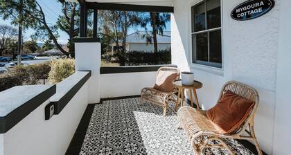 Mygoura Cottage Charming Country Living in Town
