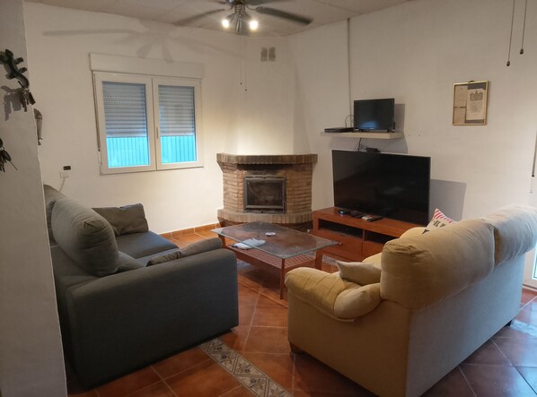 Living area - Country Cortijo in the mountains (AN)