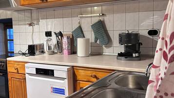 Microwave, oven, stovetop, dishwasher