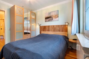 1 bedroom, iron/ironing board, bed sheets - Apartment 'Am Gespensterwald' with Private Terrace (Nienhagen)