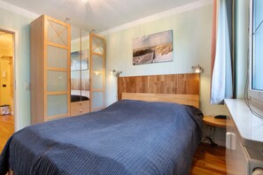 1 Schlafzimmer, Bügeleisen/Bügelbrett, Bettwäsche