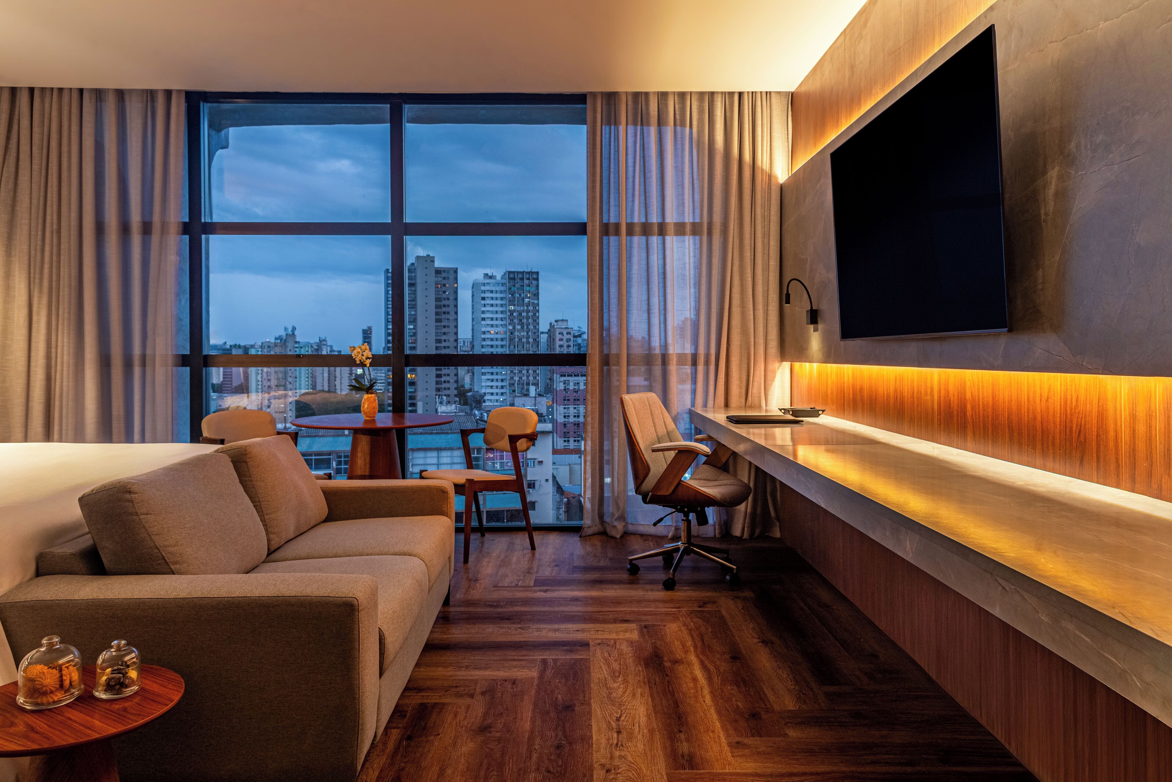 31-inch plasma TV with cable channels