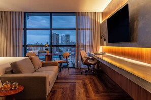 31-inch plasma TV with cable channels - Tivoli Maiorana Belém Pará Hotel (Belém)