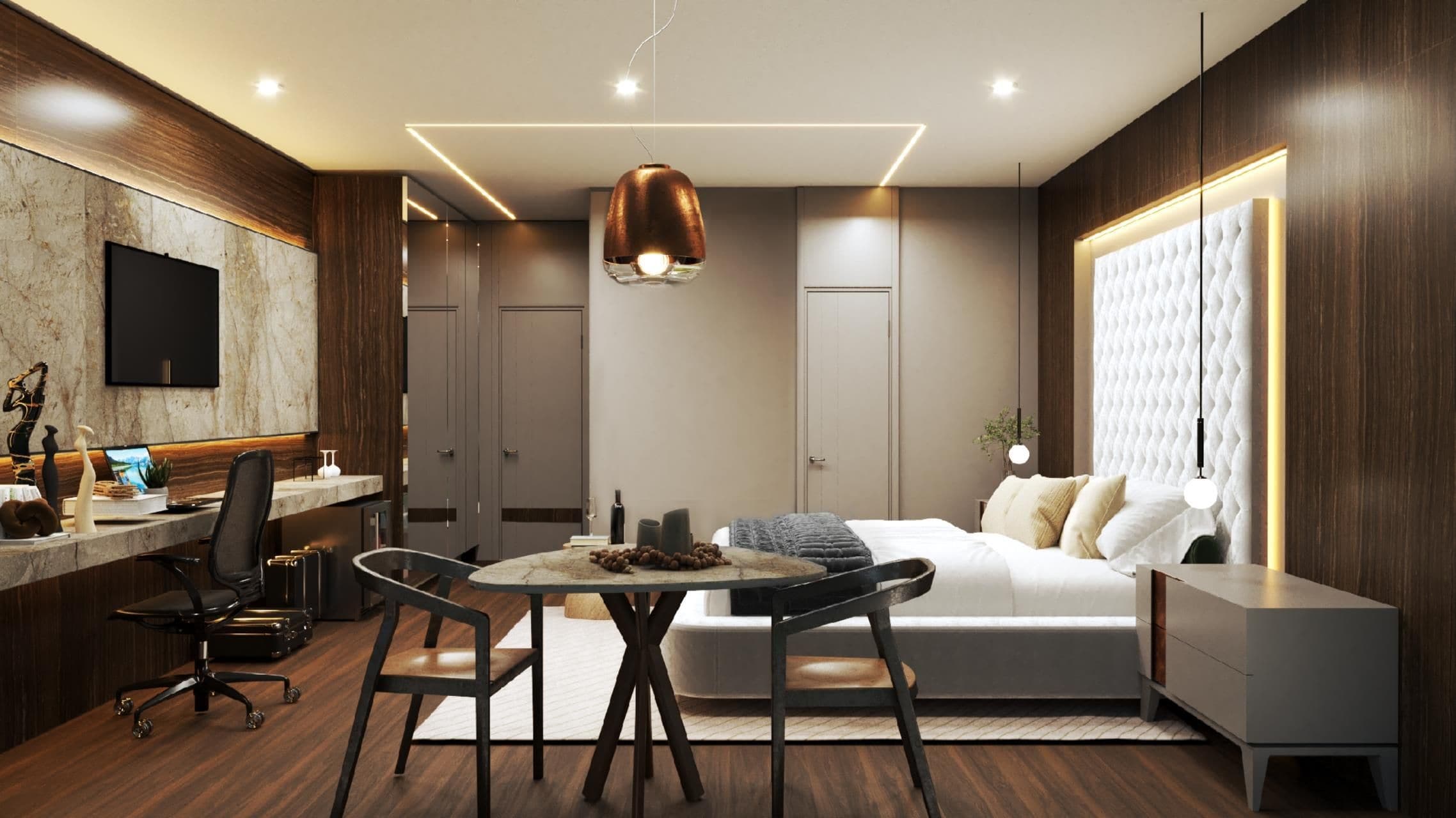 Quarto de hotel moderno com escrivaninha, cadeira e cama com cabeceira.