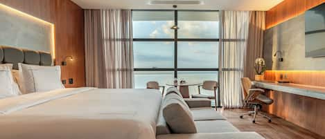 Minibar, in-room safe, laptop workspace, blackout curtains