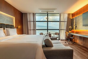 Minibar y caja de seguridad en la habitación 