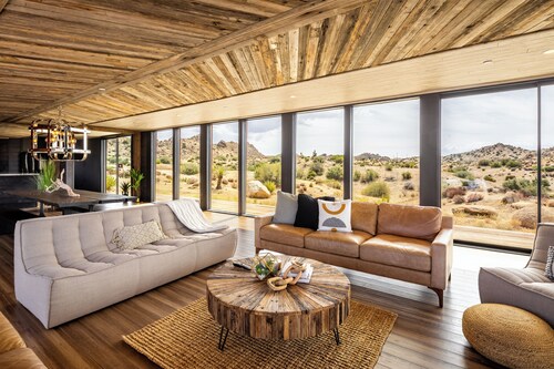 Iconic 7,000sf Glass Villa + Soaking Pool
