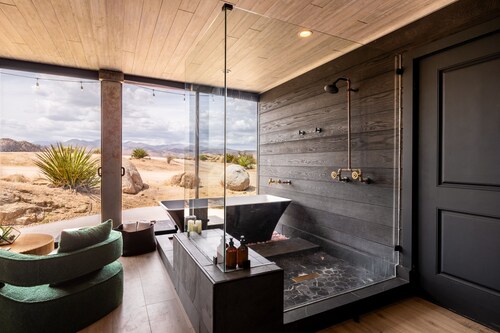 Iconic 7,000sf Glass Villa + Soaking Pool