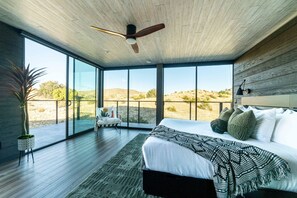 6 bedrooms, iron/ironing board, free WiFi, bed sheets