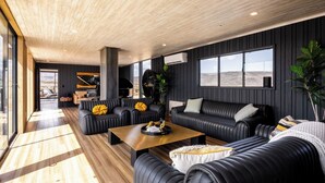 Interior - Iconic 7,000sf Glass Villa w/ 2 Pools on 350 Acres (Pioneertown)