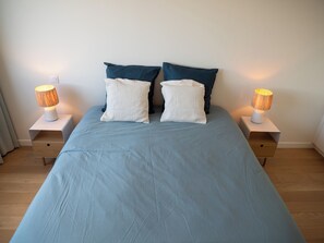 3 bedrooms, iron/ironing board, travel cot, free WiFi