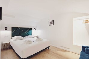 Apartment | 3 bedrooms, laptop workspace, iron/ironing board, bed sheets - Luxurious Apartment - 3br/6p - Nation (Paris)