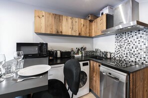 Leilighet | Eget kjøkken | Kjøleskap, mikrobølgeovn, kokeplater og kaffetrakter/tekoker