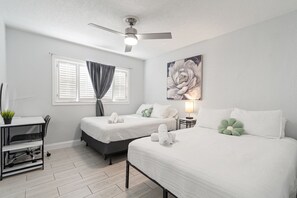 3 bedrooms, iron/ironing board, WiFi, bed sheets