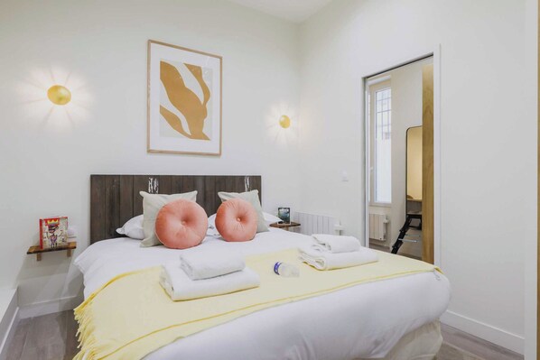 Apartment | 1 bedroom, laptop workspace, iron/ironing board, bed sheets - Cosy Apartment - 1br/2p- Saint-cloud (Saint-Cloud)