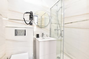 アパートメント | バスルーム | ヘアドライヤー、タオル、シャンプー