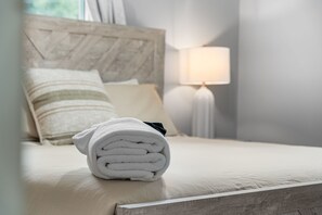 4 chambres, fer et planche à repasser, Wi-Fi gratuit, draps fournis
