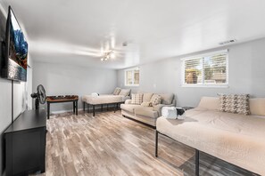 4 chambres, fer et planche à repasser, Wi-Fi gratuit, draps fournis