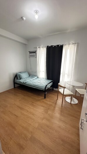 1 Schlafzimmer, kostenloses WLAN, Bettwäsche, Rollstuhlgeeignet