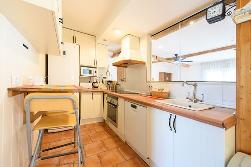 Family Flat with Terrace and Swimming Pool in Private Urbanisation- Madrid