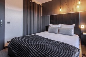1 chambre, fer et planche à repasser, Wi-Fi gratuit, draps fournis