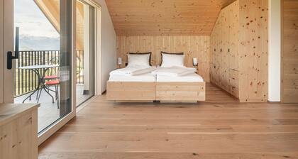 Studio 'Auer' with Mountain View, Private Garden and Wi-Fi