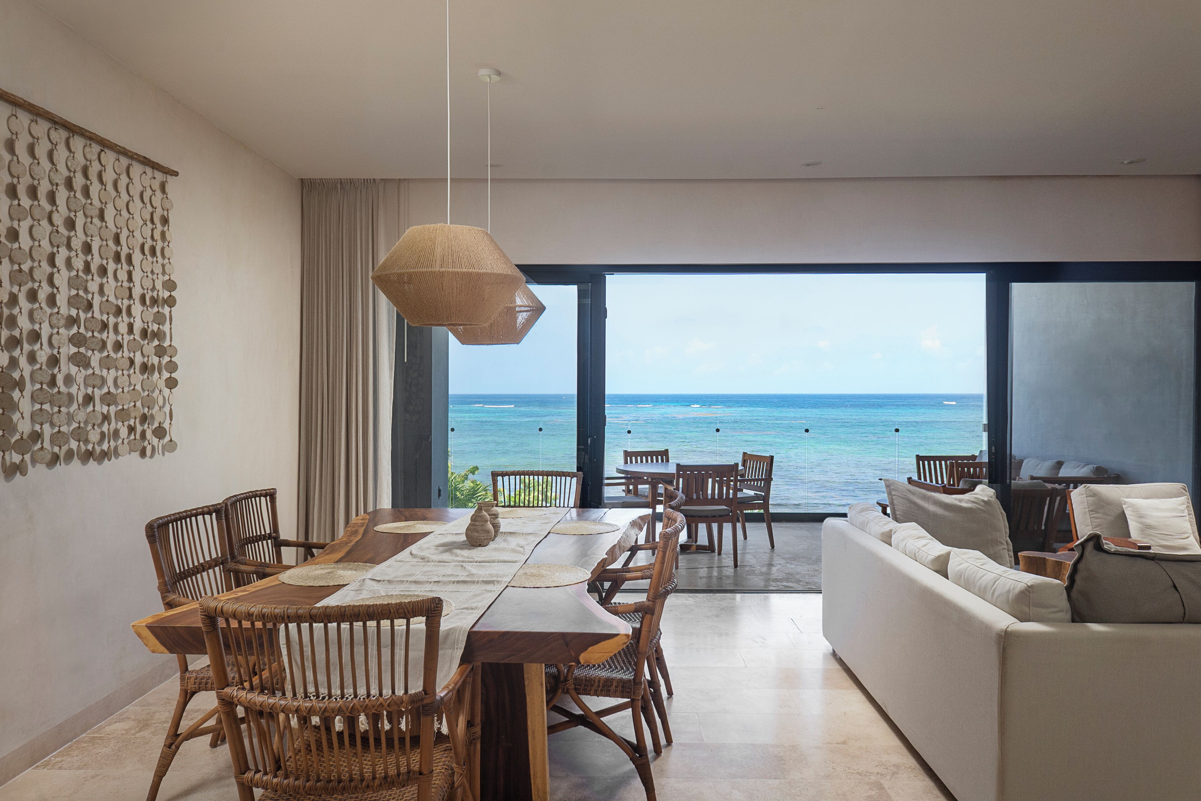 Premium Apartment, Beach View | Dining room