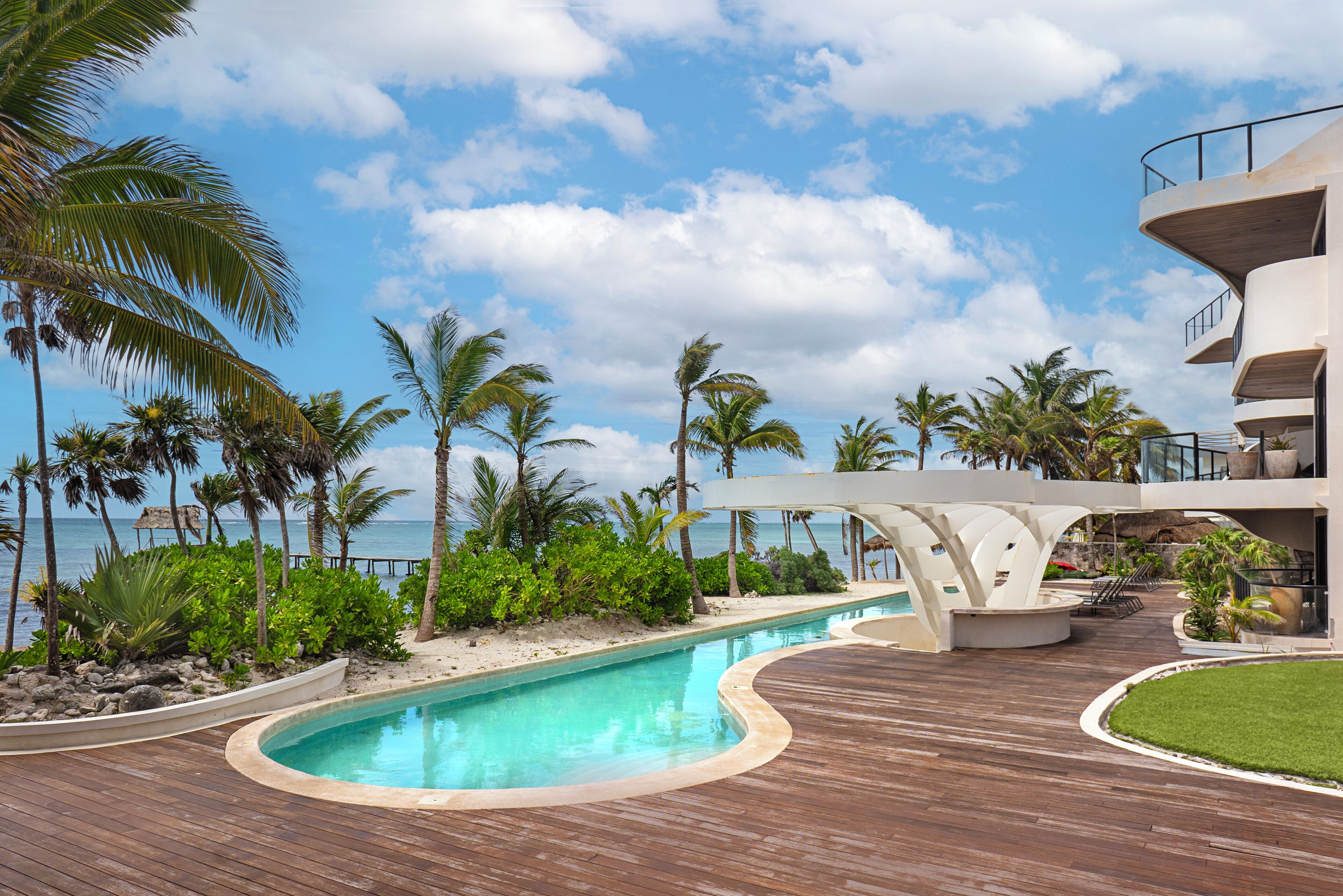 المنشأة من الخارج