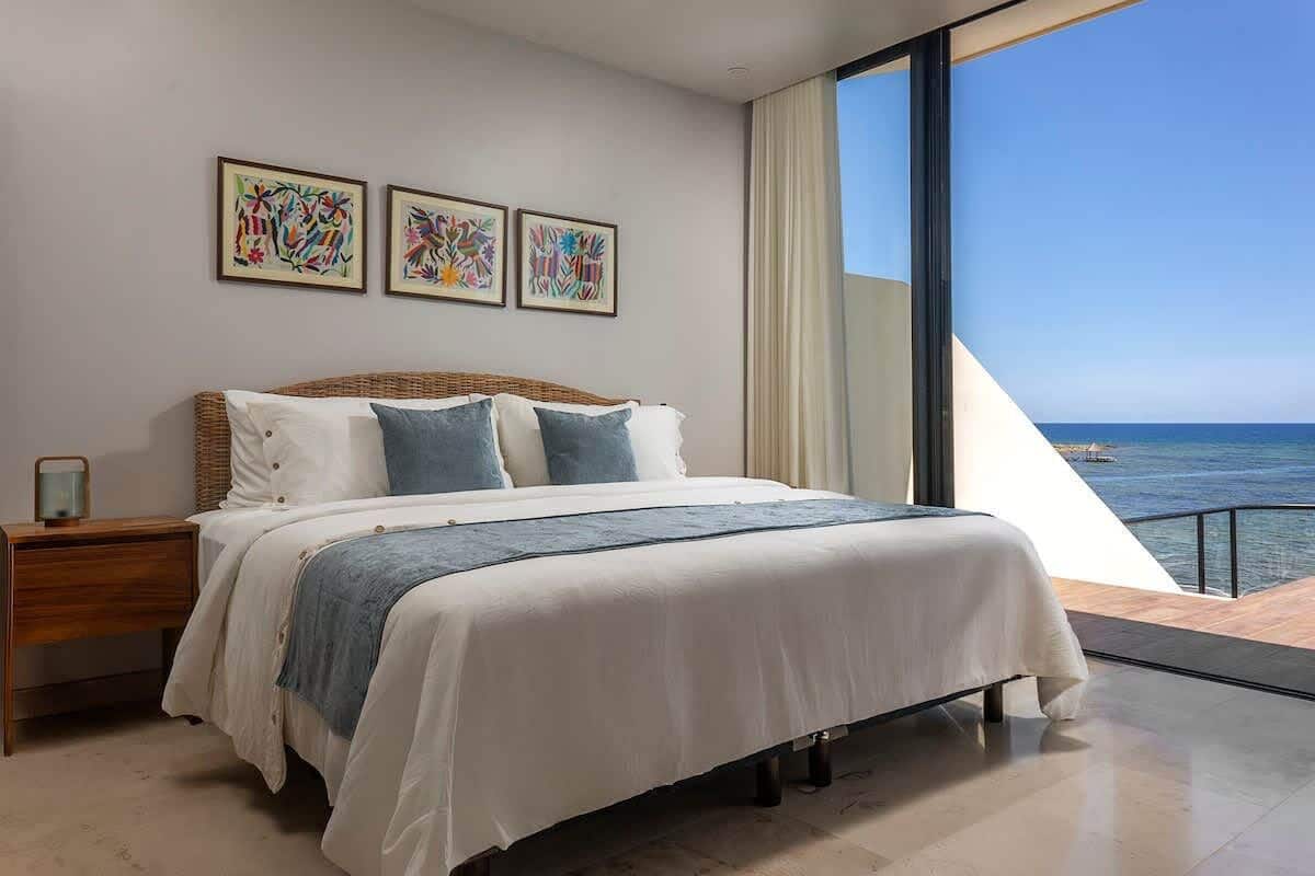 Elite Apartment, Ocean View | In-room safe, laptop workspace, iron/ironing board, WiFi (free)